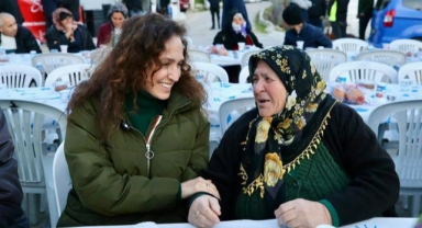 Köy meydanında Ramazan buluşması