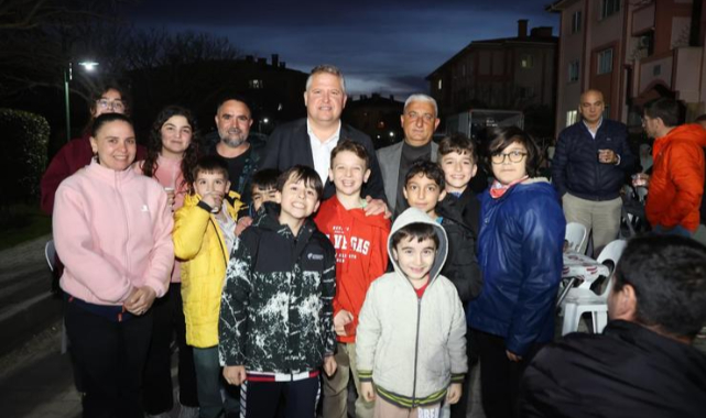 Urla’da Ramazan’ın bereketi dayanışma sofralarında paylaşıldı