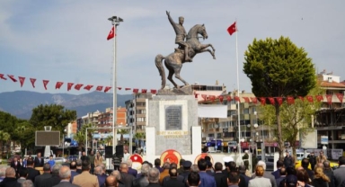 Atatürk’ün Edremit’e gelişinin 92. yılı törenlerle kutlandı