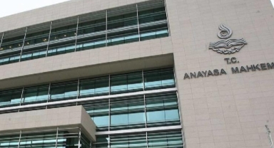 AYM'nin 11 siyasi parti kararı