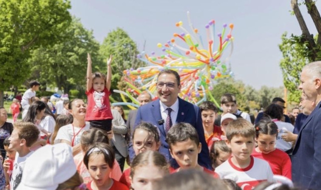 Balçova’da 23 Nisan Coşkusu: Bayram Sevinci Tüm İlçeyi Saracak