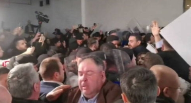 Bursa Büyükşehir Ak Parti'ye Geçti