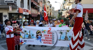 Efes Selçuk’ta Çocuk Ve Gençlik Tiyatroları Festivali Coşkusu
