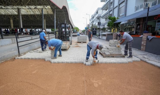 Gaziemir’de 32 bin 191 metrekarelik alandaki yol ve kaldırımlar yenilendi