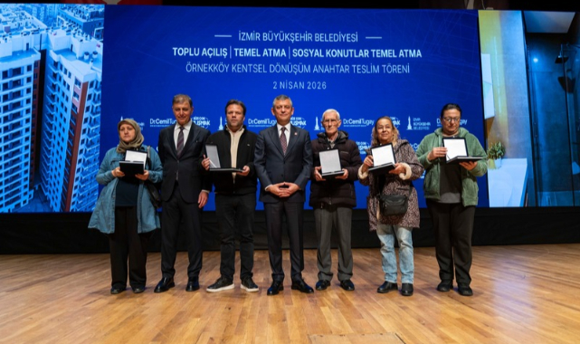 İzmir’de tarihi gün