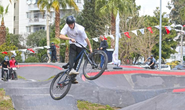 Karşıyaka’da heyecan dolu pump track yarışı!