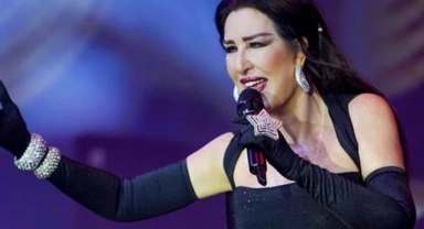 Nükhet Duru hem coştu hem coşturdu