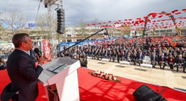 Özgür Özel'den Urla'da önemli mesajlar: Selçuk Başkan halkçı çalışmalar yapıyor