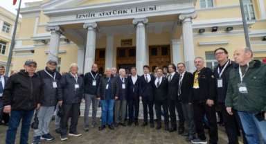 Tugay, mezunlarla pilav gününde buluştu