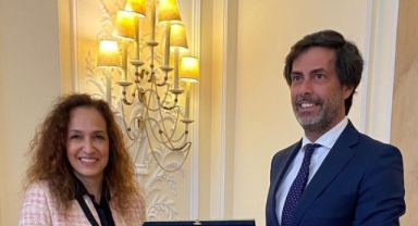 Yıldız Ünsal ‘Başkanlar Konferansı’nda: Avrupa Demokrasi Başkenti Cascais’te Karşıyaka’yı anlattı