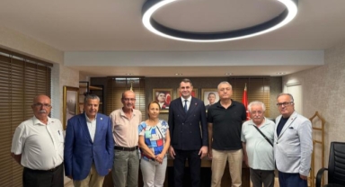CHP İzmir'de eski ilçe başkanlarından Çağatay Güç'e destek