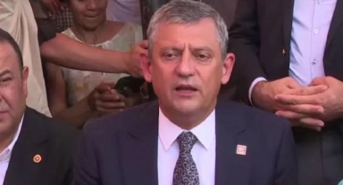 Özel, Ulus Hali'nde esnafı ziyaret etti: 