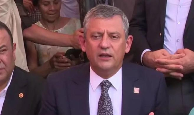 Özel, Ulus Hali'nde esnafı ziyaret etti: