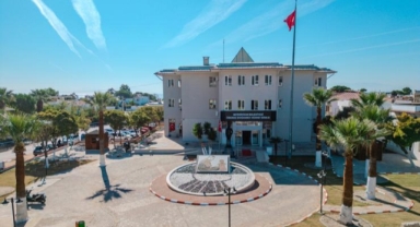 Seferihisar Belediyesi'ne operasyon