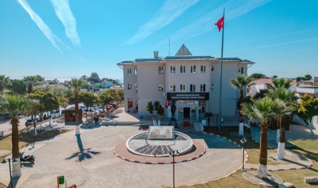 Seferihisar Belediyesi'ne operasyon