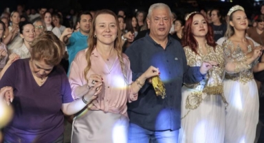 Gültepe’de büyük coşku: Rumeli Şenliği 18. kez İzmirlilerle buluştu