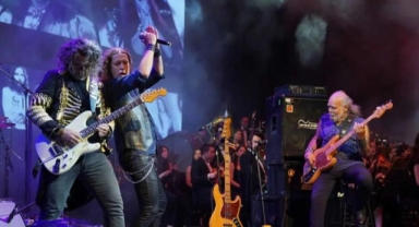 Harbiye'de zamanı aşan ezgiler: Anadolu rock geçidi