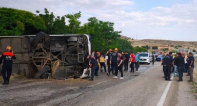 Kırıkkale'de yolcu otobüsü devrildi: Çok sayıda kişi yaralandı, şoför gözaltında!
