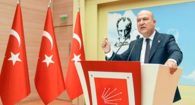 Özgür Özel'in 'yeni parti' açıklaması sonrası CHP'den ilk üst düzey istifa geldi
