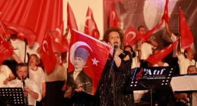 Yenifoça’da Türk Sanat Müziği Rüzgarı: Unutulmaz Bir Gece Yaşandı
