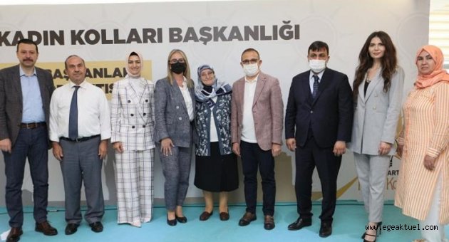AK Kadın İzmir’den Mahalle Başkanları Bölge Toplantısı