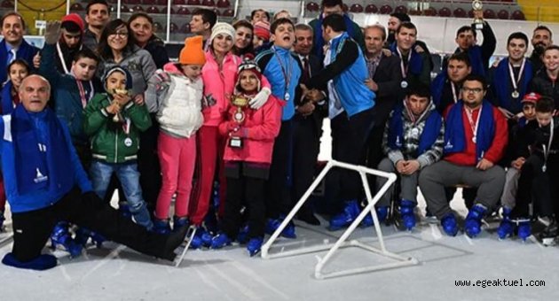 Alkışlar şampiyonlara…
