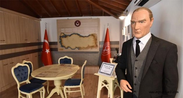Atatürk’ün balmumu heykeli Ata Anı Evi’nde