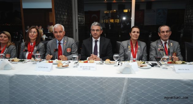 Başkan Akpınar’a onursal üyelik