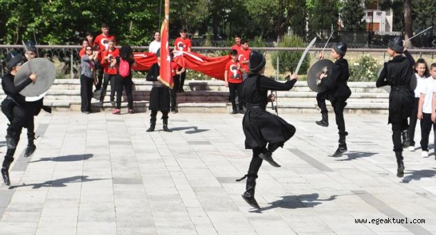 İzmir'de sokak oyunları festivali başladı