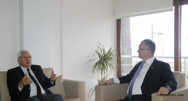Karabağlar Belediye Başkanı Selvitopu İGC'yi ziyaret etti