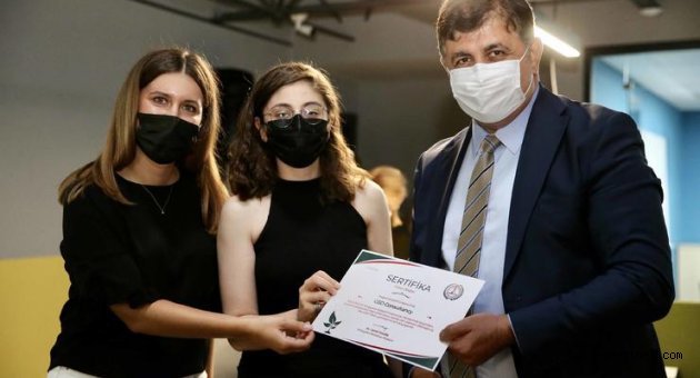 Karşıyaka Kolektif girişimcileri imzalarını attılar