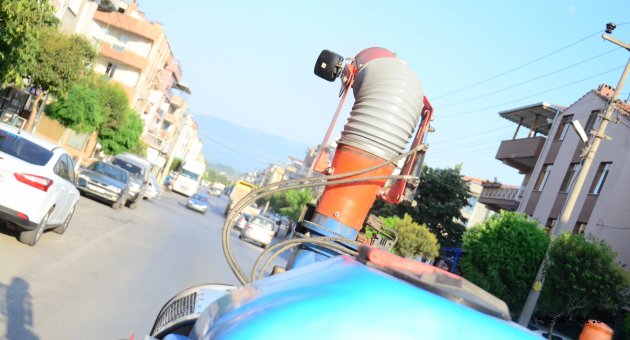 KEMALPAŞA’DA SİNEKLERE GEÇİT YOK