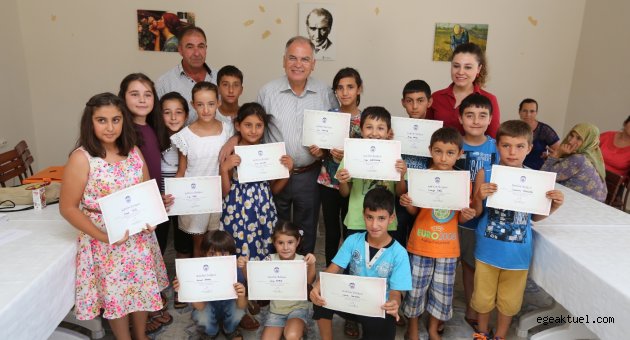 Okumak çocuklardan, ödül başkandan