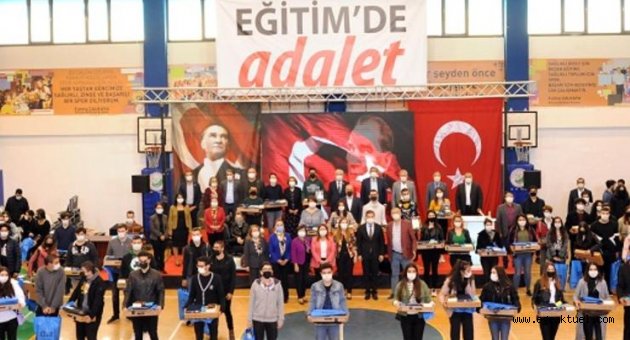 Üniversiteli Öğrencilere Bilgisayar